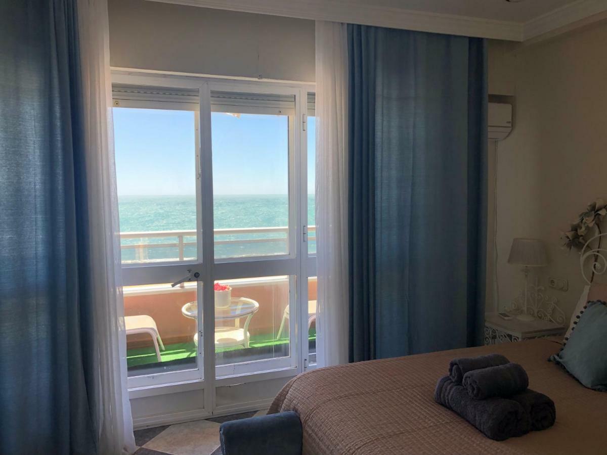 דירות Luxury Oceanfront Triplex In קדיז מראה חיצוני תמונה